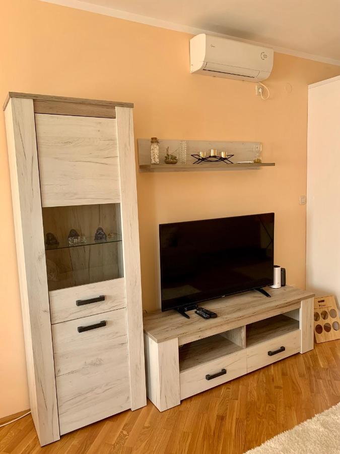 Lastochka.Mne Apartments Baosic Exterior photo
