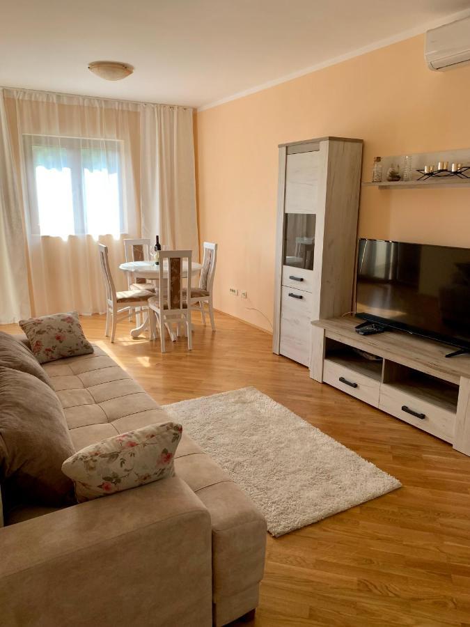 Lastochka.Mne Apartments Baosic Exterior photo